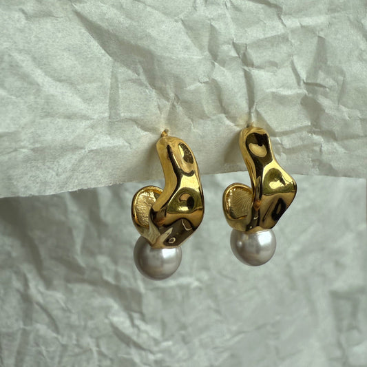 Cellax pearl earring