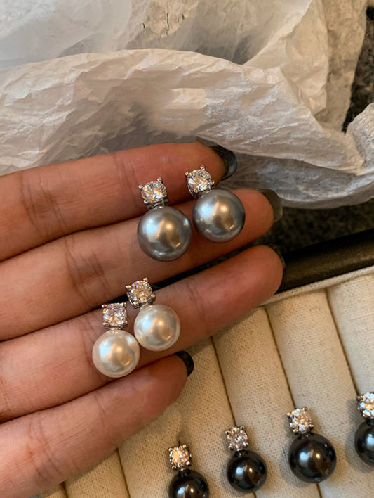 Diana pearl studs