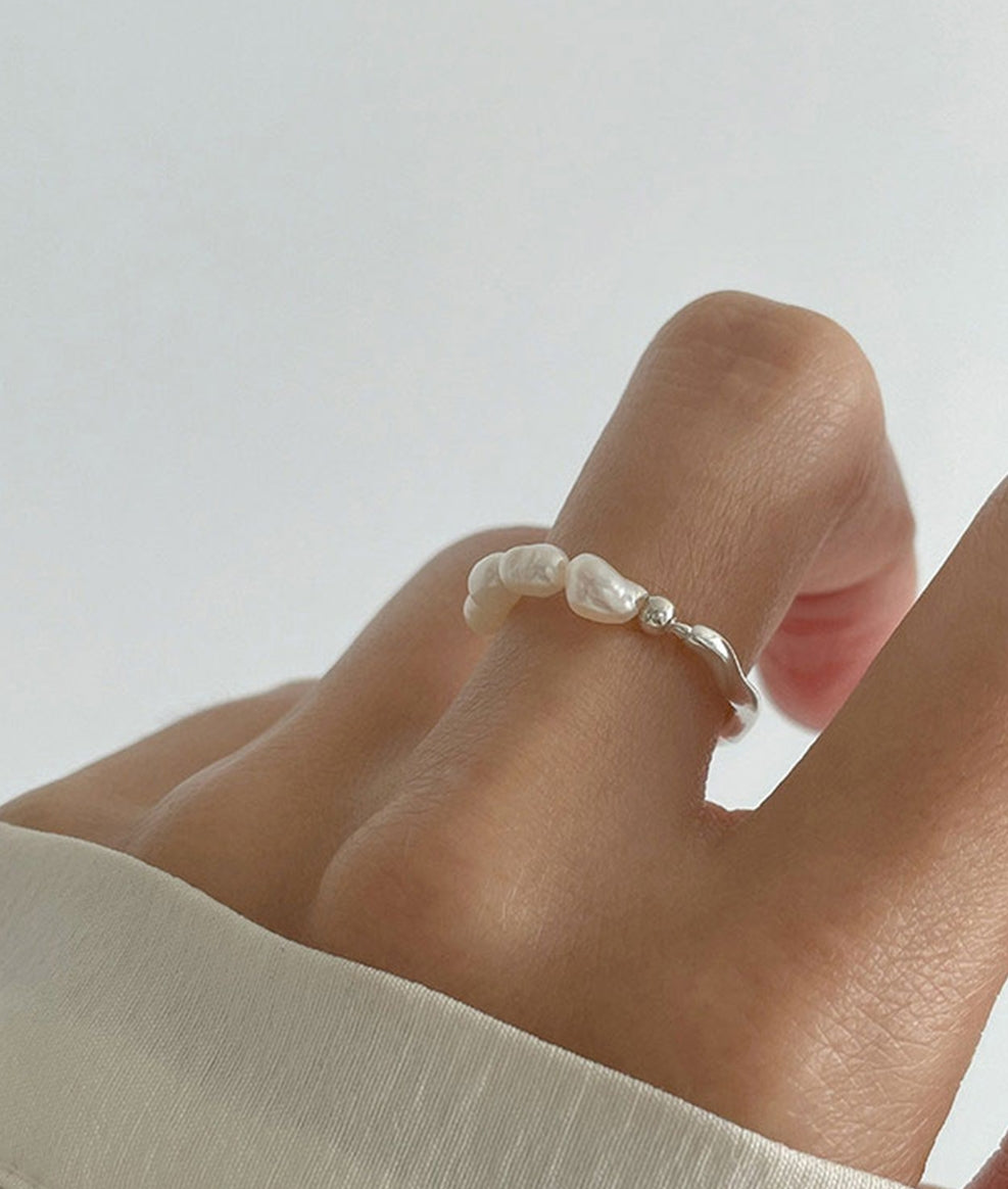 Wavy Natural Pearl Ring