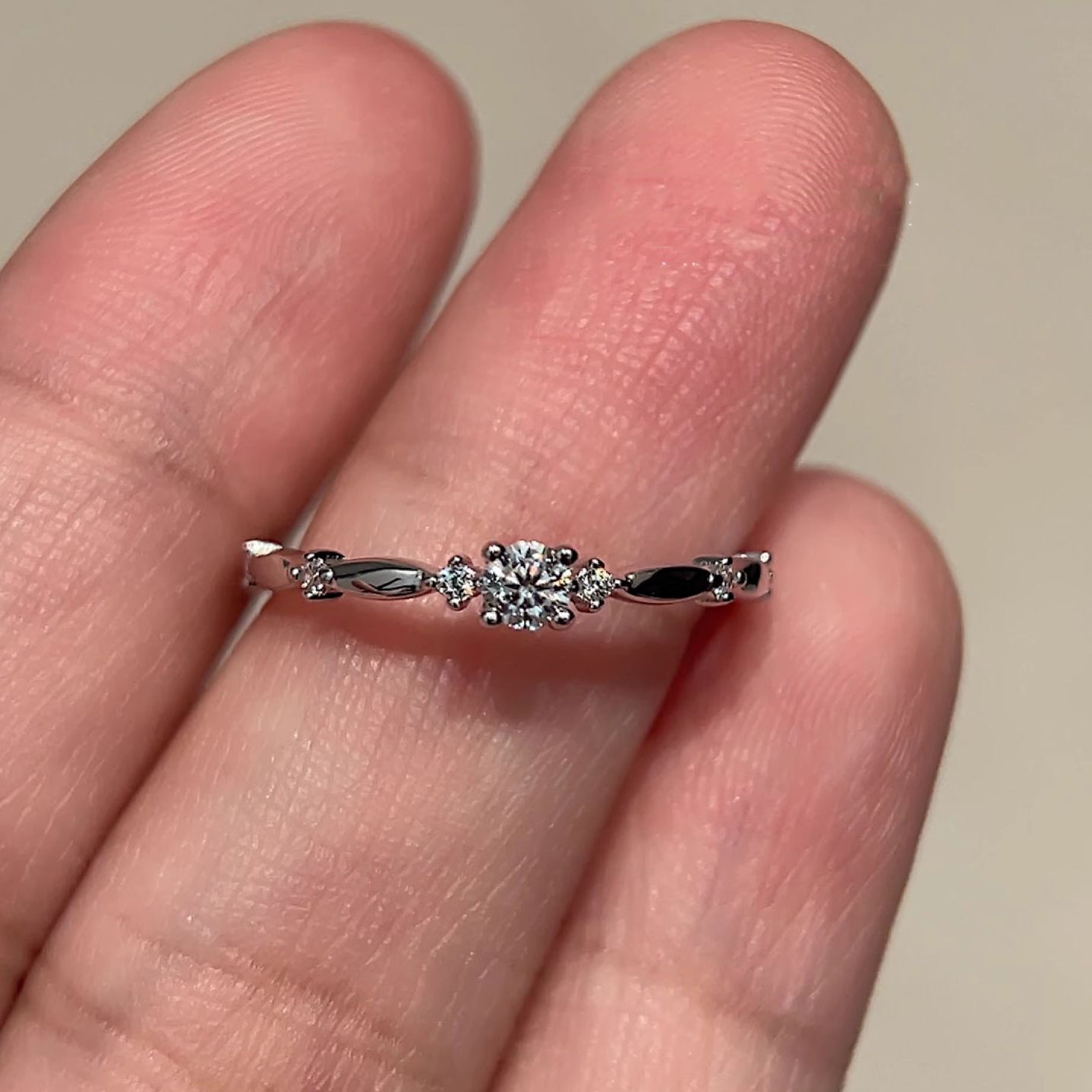 Nuvia moissanite ring band