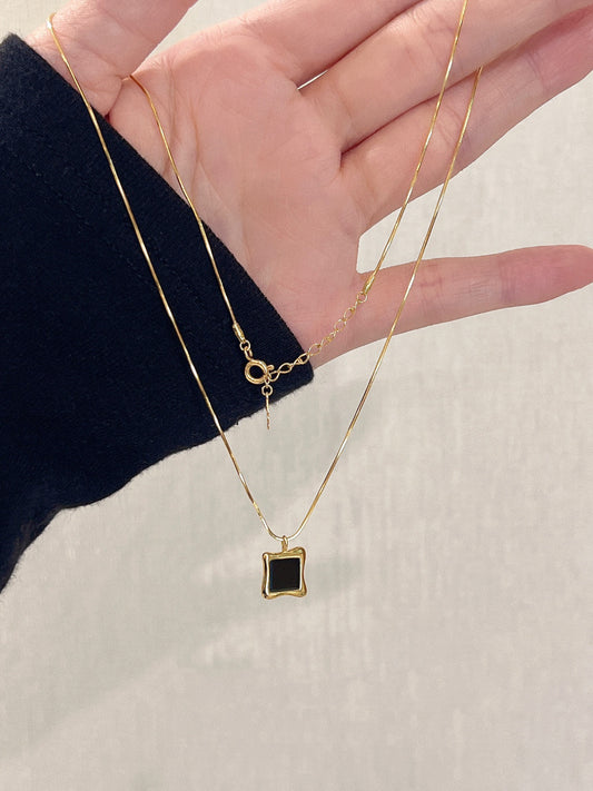 Black Agate Pendant Necklace