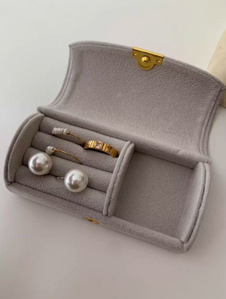 Compact Travelling Jewelry Organizer