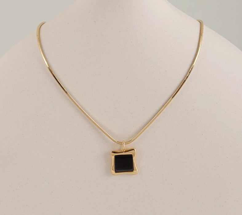 Black Agate Pendant Necklace