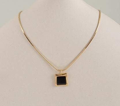 Black Agate Pendant Necklace