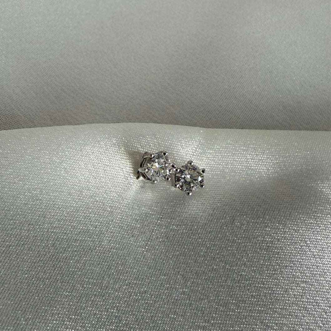 Classic diamond studs