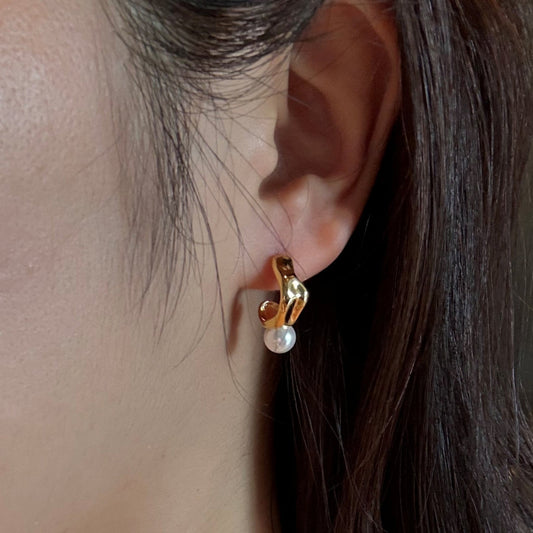 Cellax pearl earring