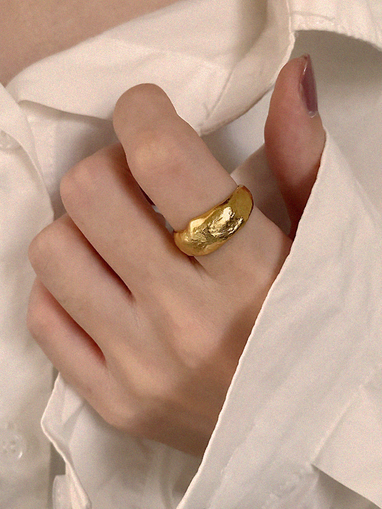 Textured bold ring