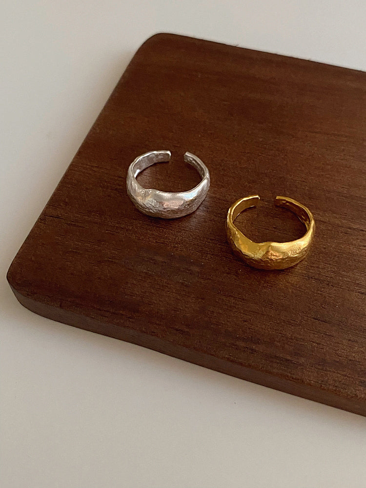 Textured bold ring