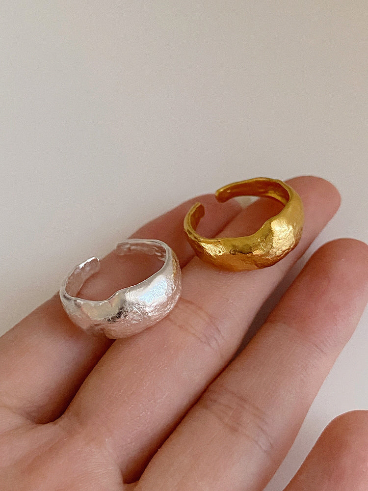 Textured bold ring