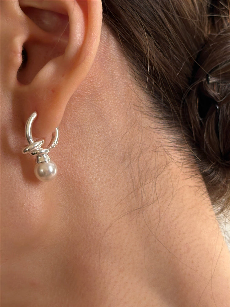 Knotted Pearl Earring