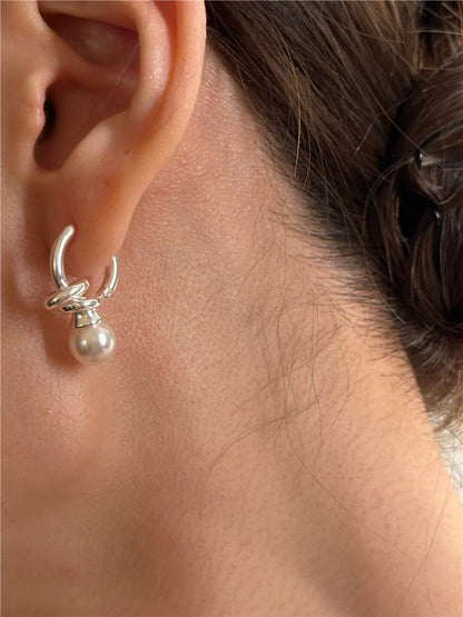 Knotted Pearl Earring