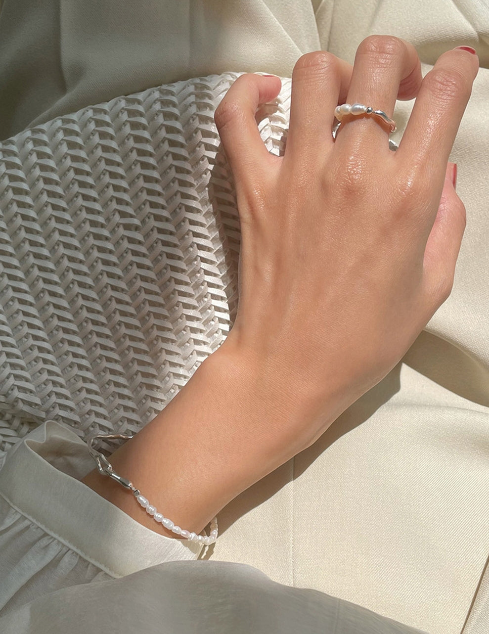 Wavy Natural Pearl Ring