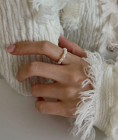 Wavy Natural Pearl Ring