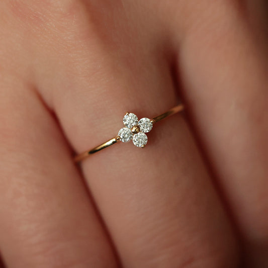 Clover Dainty Ring
