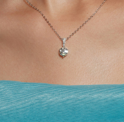 Classic moissanite necklace