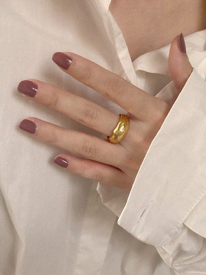 Textured bold ring
