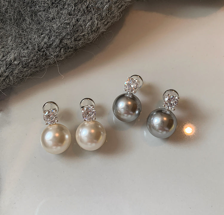 Diana pearl studs