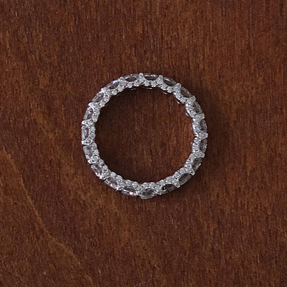 Eclat moissanite ring