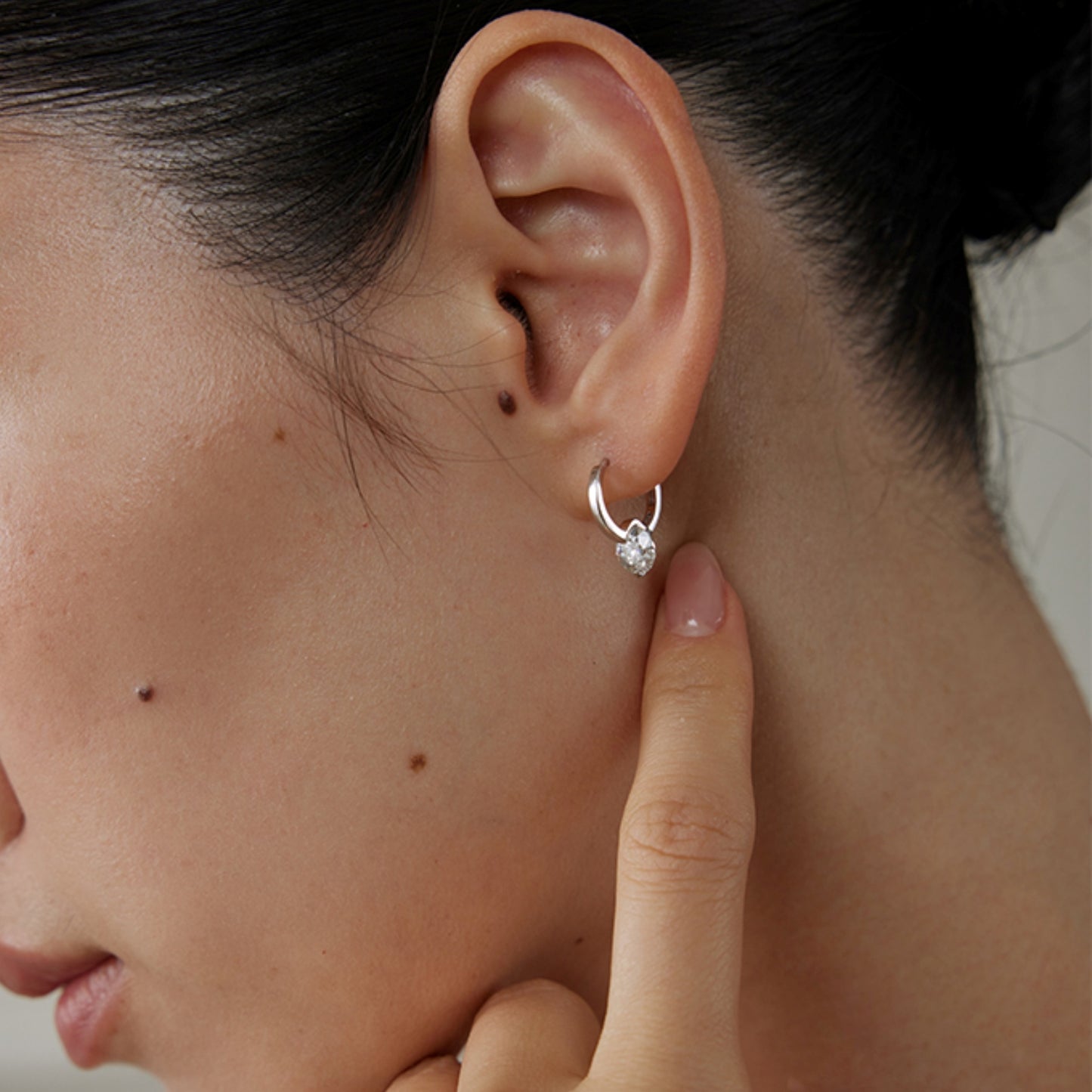 Orb moissanite earring