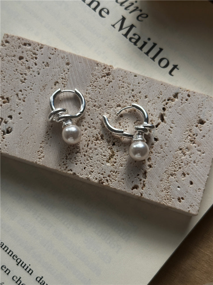 Knotted Pearl Earring