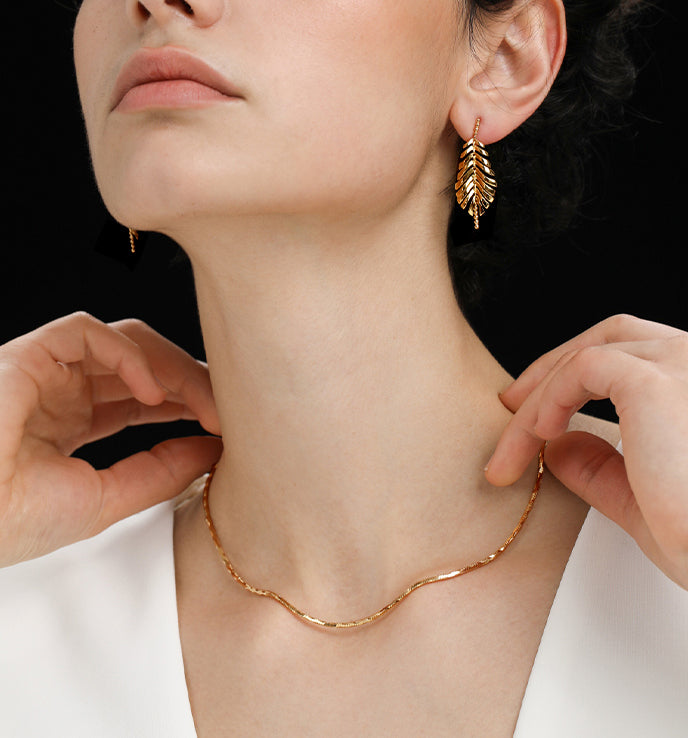 Twisted Choker Necklace