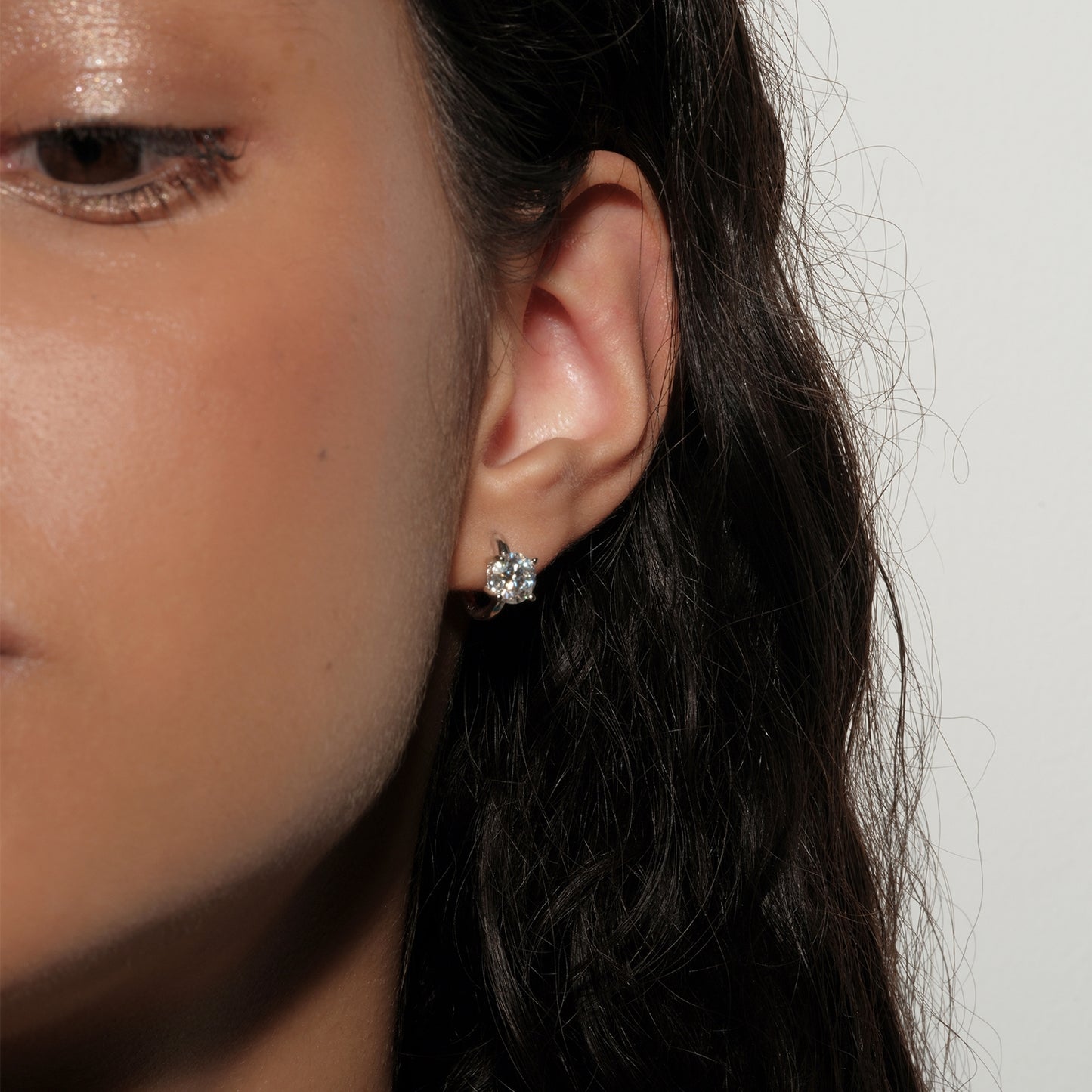 Stone moissanite earrings