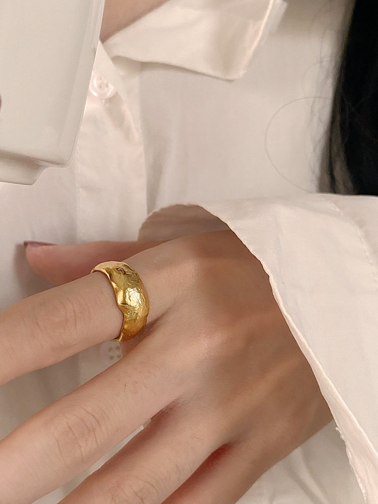 Textured bold ring