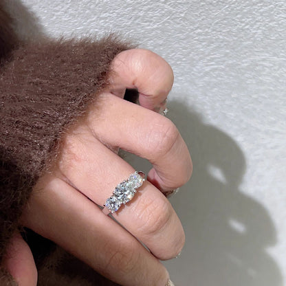 Three stones moissanite ring