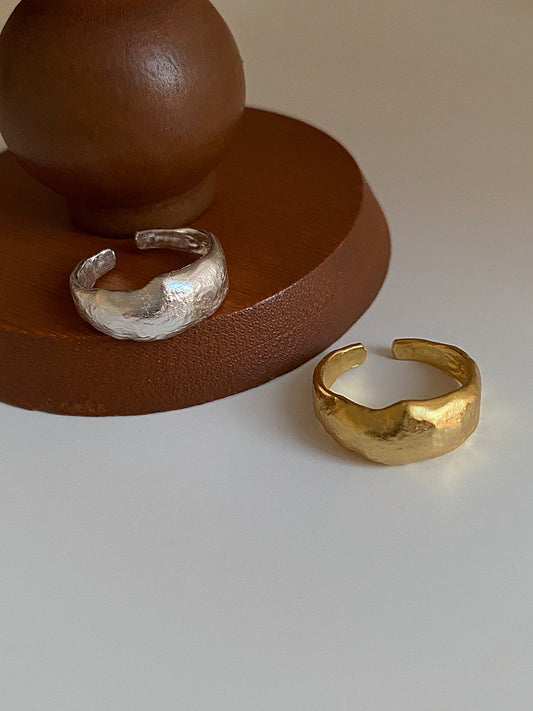 Textured bold ring