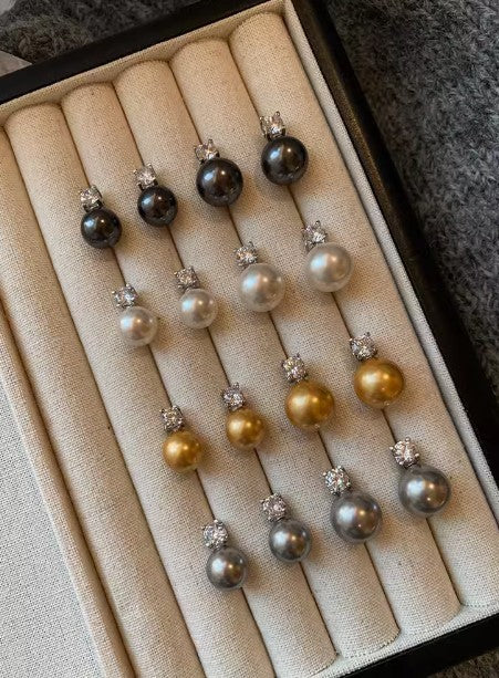 Diana pearl studs
